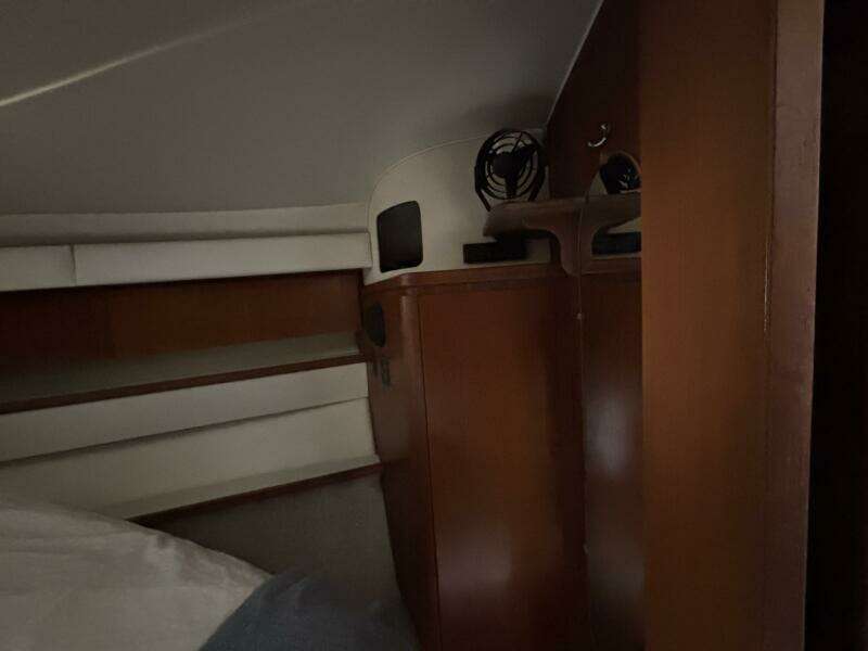 1993 Tiara Yachts 4300 Convertible