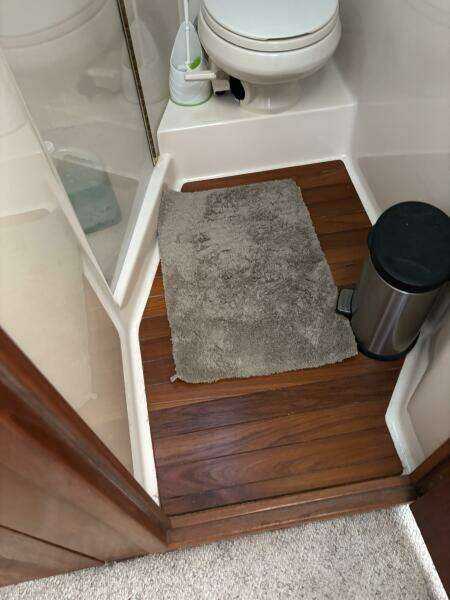 1993 Tiara Yachts 4300 Convertible