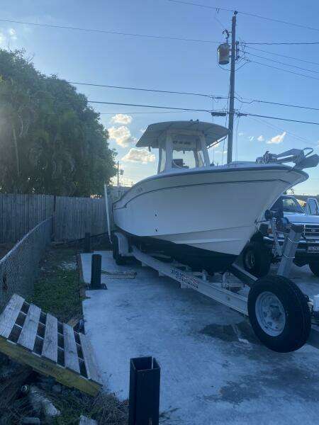 2007 Grady-White Chase 273