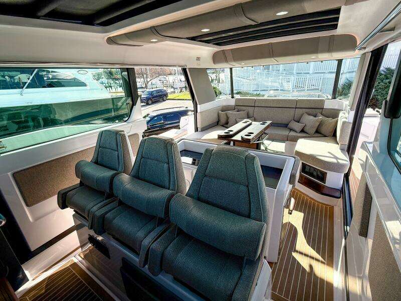 2024 Axopar 45 XC Cross Cabin