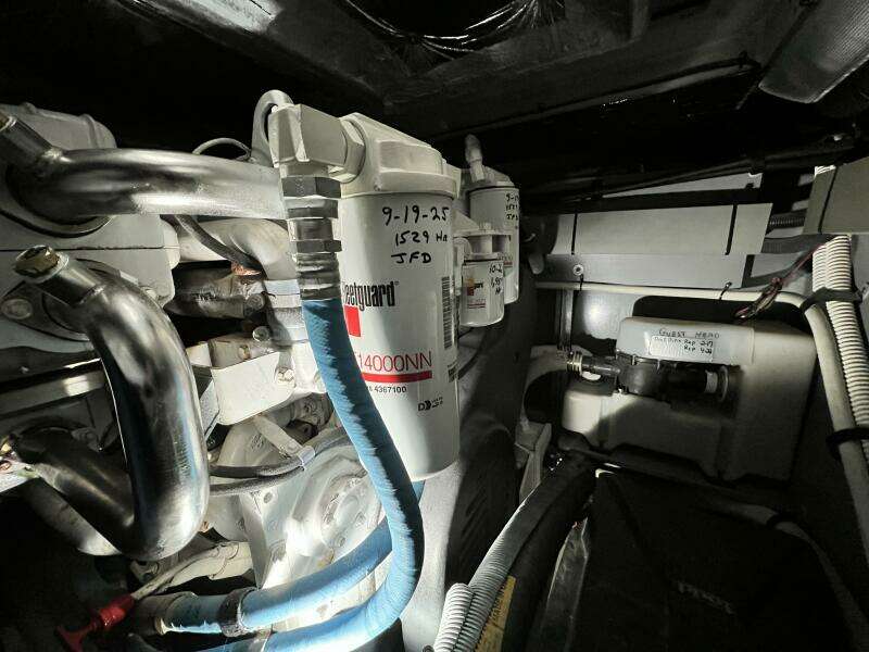 2003 Sea Ray 480 Sedan Bridge