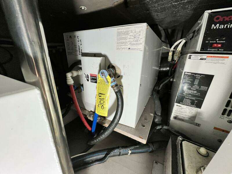 2003 Sea Ray 480 Sedan Bridge