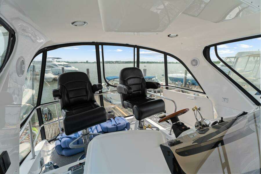 2003 Sea Ray 480 Sedan Bridge