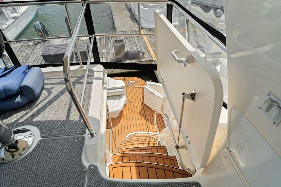 2003 Sea Ray 480 Sedan Bridge