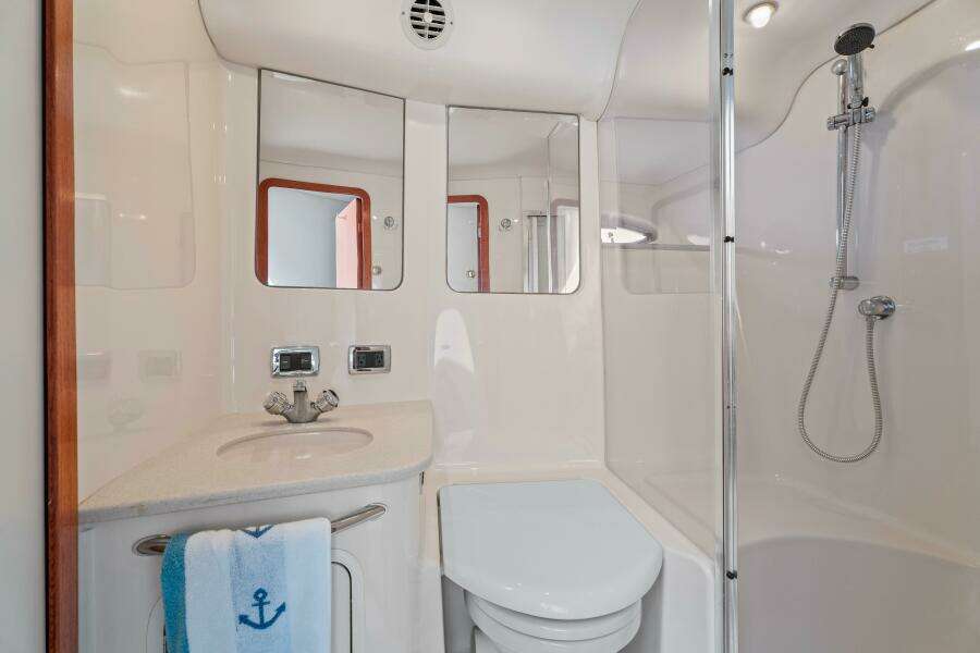 2003 Sea Ray 480 Sedan Bridge