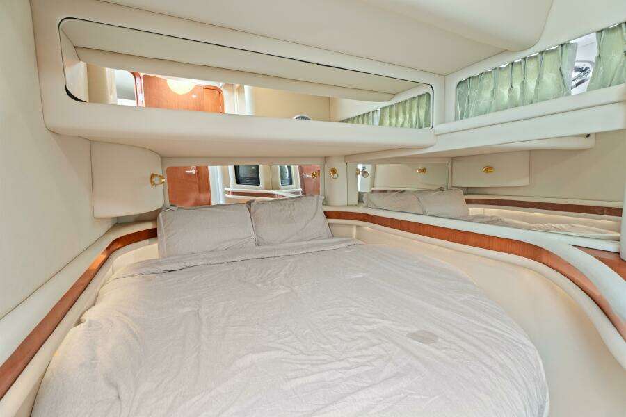 2003 Sea Ray 480 Sedan Bridge