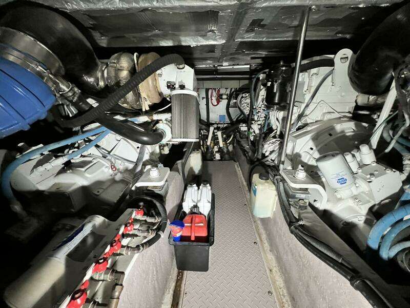 2003 Sea Ray 480 Sedan Bridge