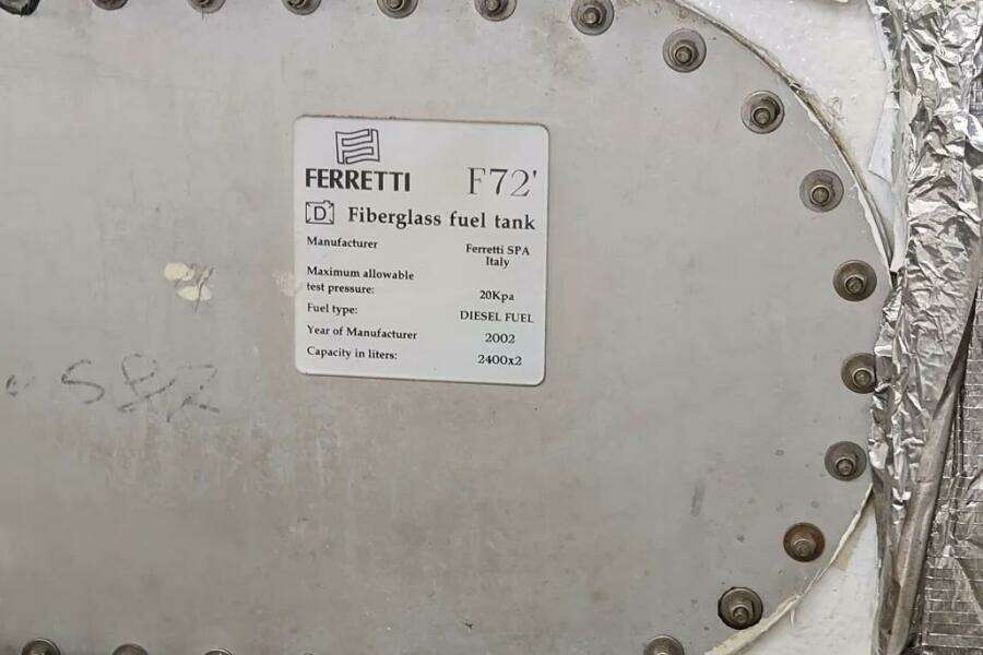 2002 Ferretti Yachts 720