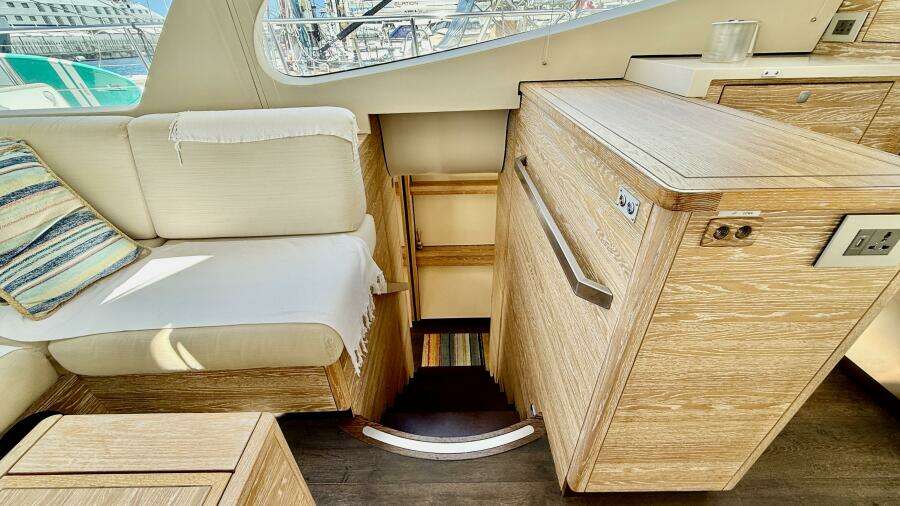 2017 Xquisite Yachts X5