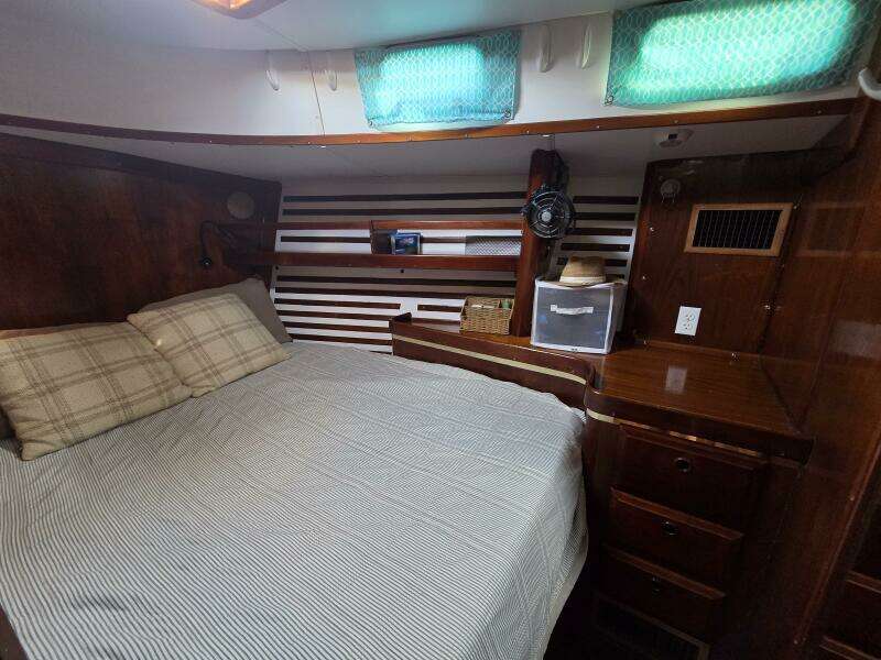1985 Endeavour 51
