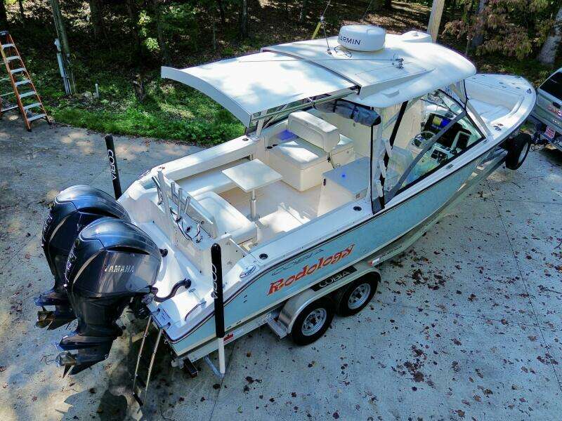 2022 Cobia 280 DC