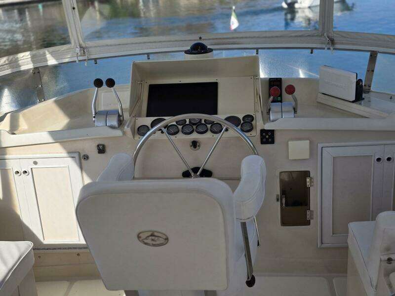 1989 Offshore Yachts 48 Sedan