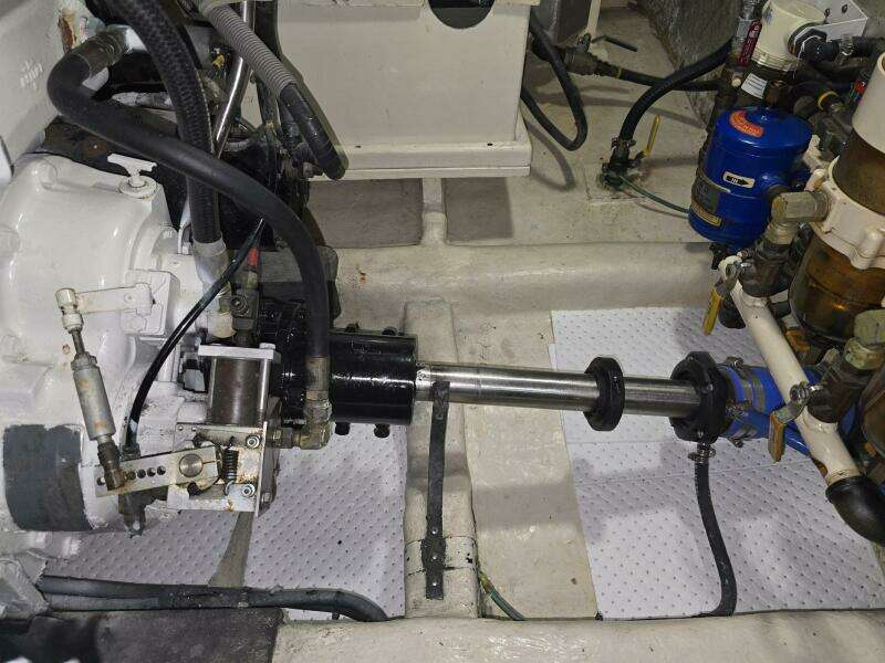 1989 Offshore Yachts 48 Sedan