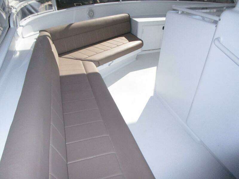 Portside Flybridge Seating