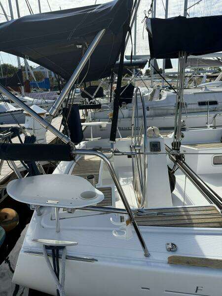 Starboard Side Cockpit without canvas