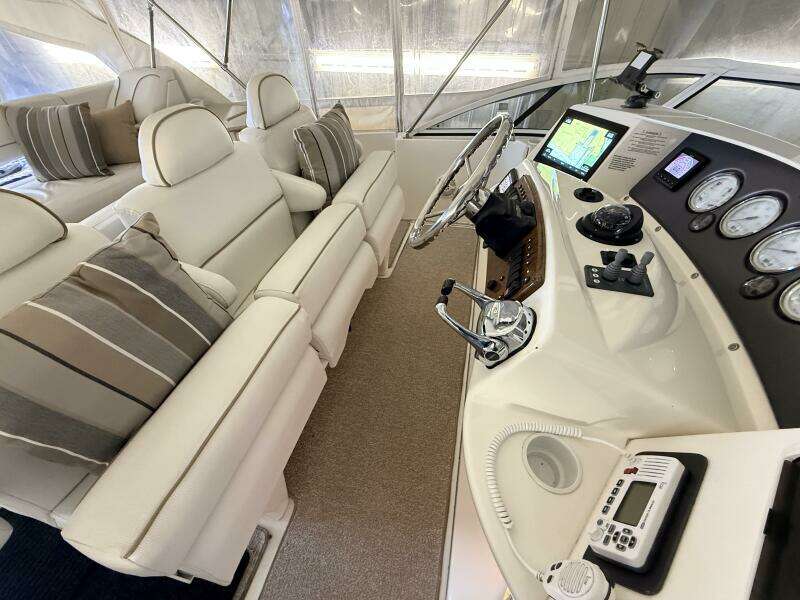 2006 Silverton 38 Sport Bridge