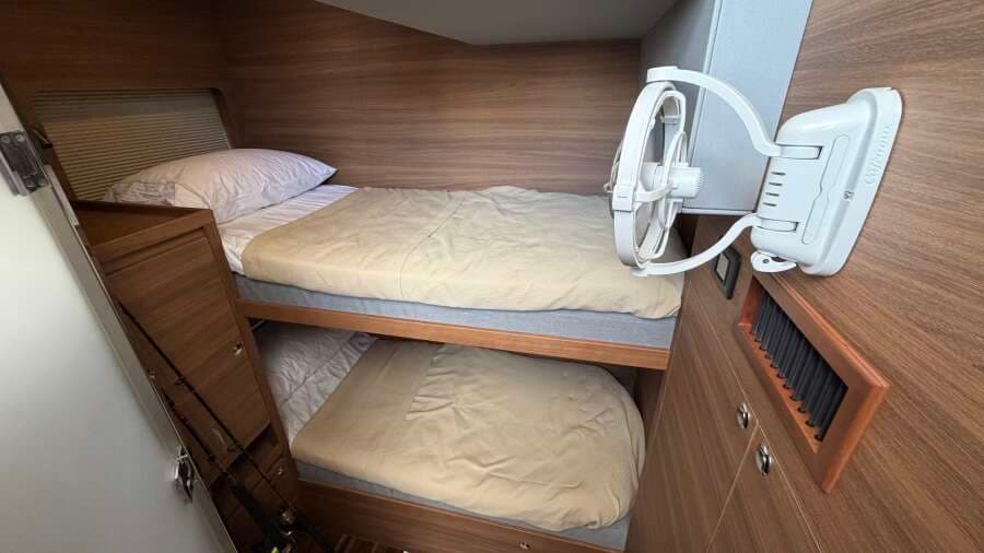 2025 Aquila 54 ENCLOSED BRIDGE