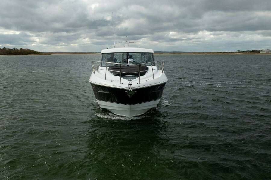 2014 Cruisers Yachts 