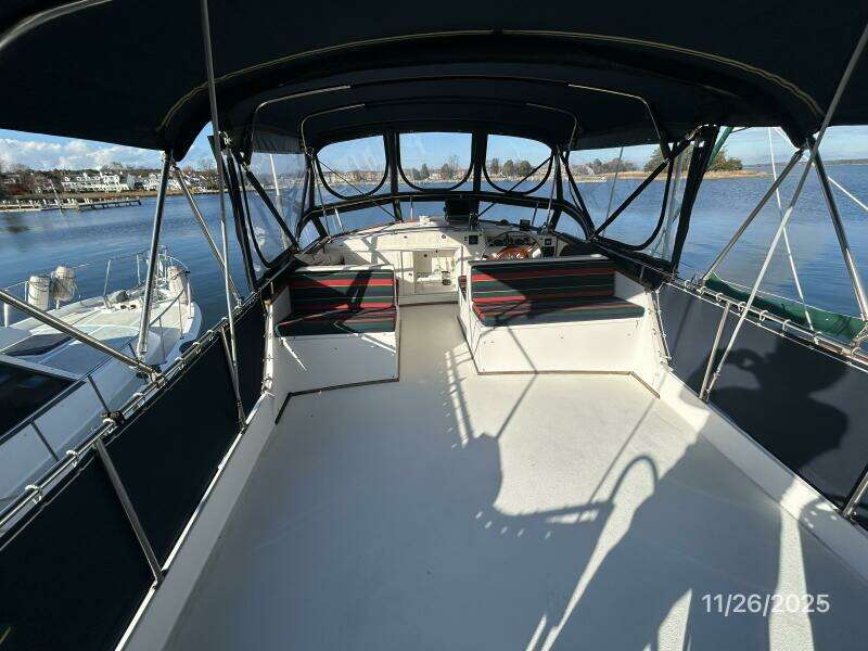 42' Grand Banks flybridge forward