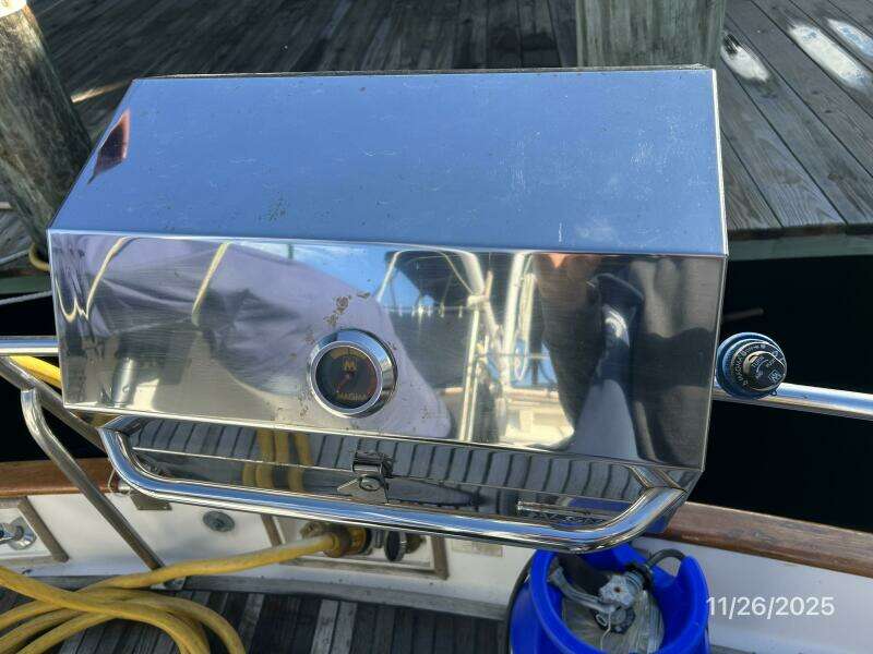 42' Grand Banks BBQ grill