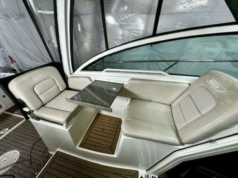 2016 Boston Whaler 285 Conquest