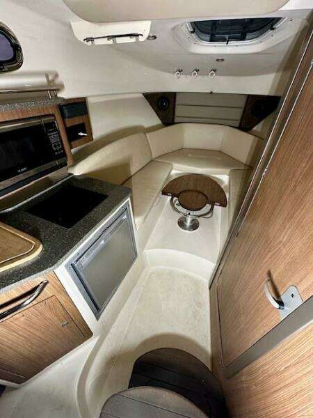 2016 Boston Whaler 285 Conquest