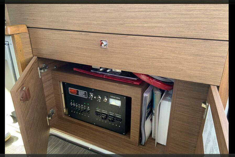 2018 Jeanneau NC 895