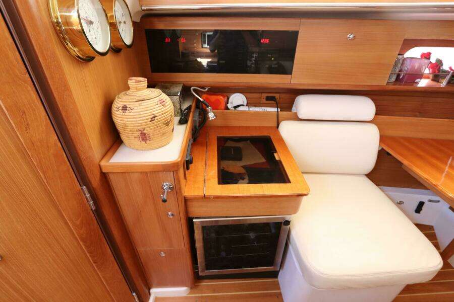 2011 Catalina 355