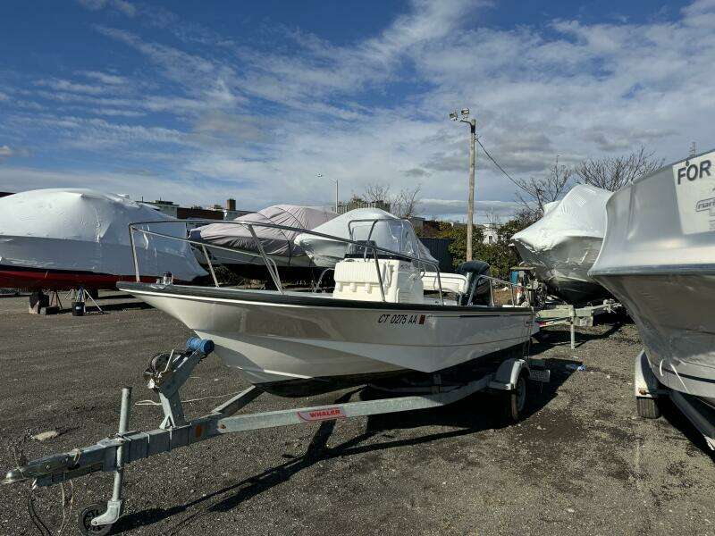 2015 Boston Whaler 170 Montauk