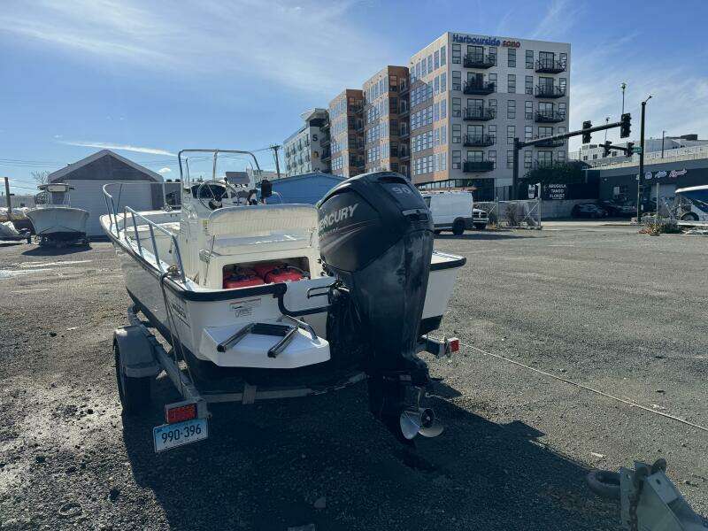 2015 Boston Whaler 170 Montauk