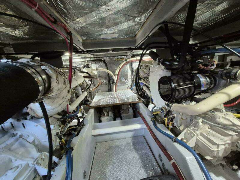 2006 Meridian 411 Sedan