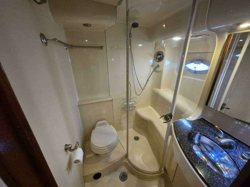 2006 Meridian 411 Sedan