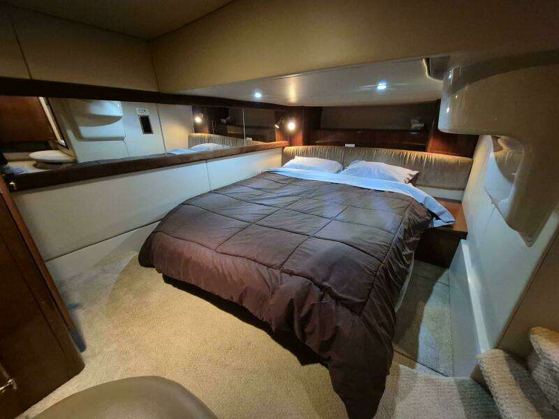 2006 Meridian 411 Sedan