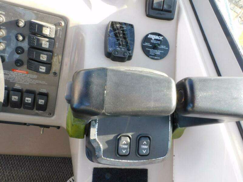 2006 Monterey 302 Sport Cruiser