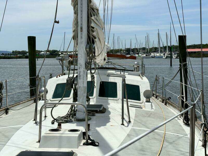 1982 Oceanic Pilothouse 43