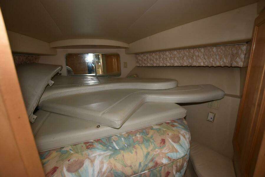2005 Bluewater 5200