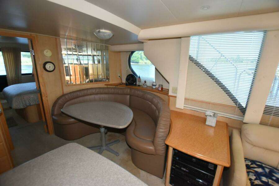 2005 Bluewater 5200