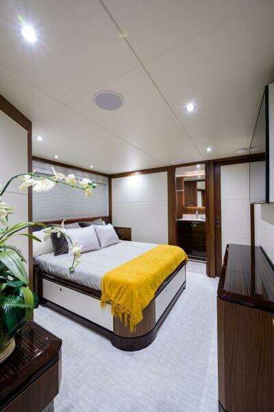 Ocean Alexander 100 ZEPHYR - Interior Guest Stateroom Starboard