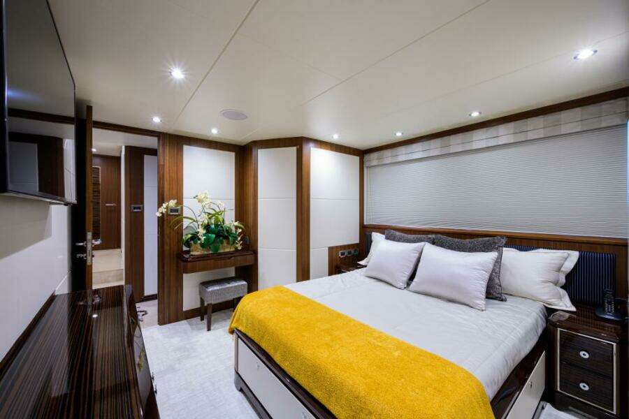 Ocean Alexander 100 ZEPHYR - Interior Guest Stateroom Starboard