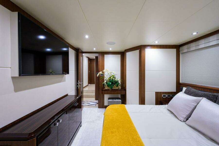 Ocean Alexander 100 ZEPHYR - Interior Guest Stateroom Starboard