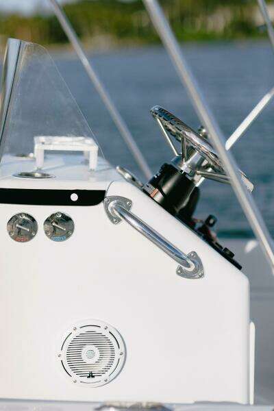 Palm Yachts 17 - Helm Station