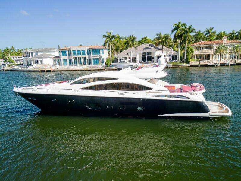 2013 Sunseeker Predator 84