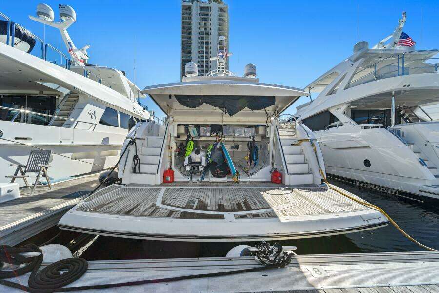 2013 Sunseeker Predator 84