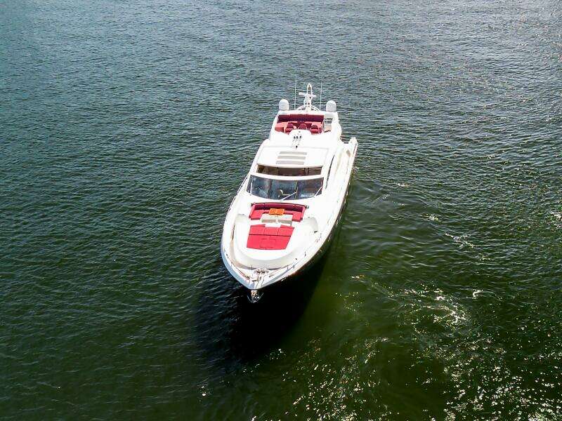 2013 Sunseeker Predator 84