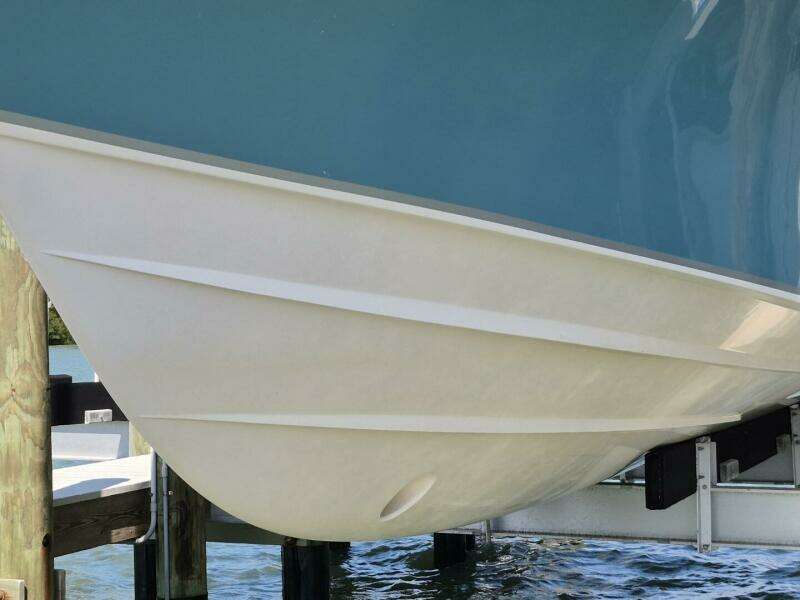 2018 Grady-White 330 Express