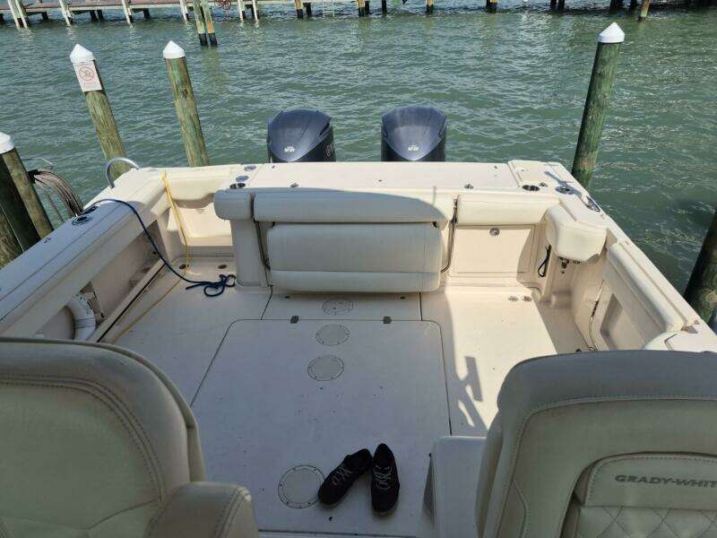 2018 Grady-White 330 Express