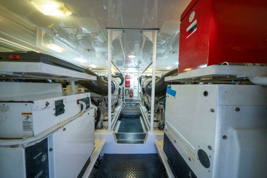 2006 Viking 68 Convertible