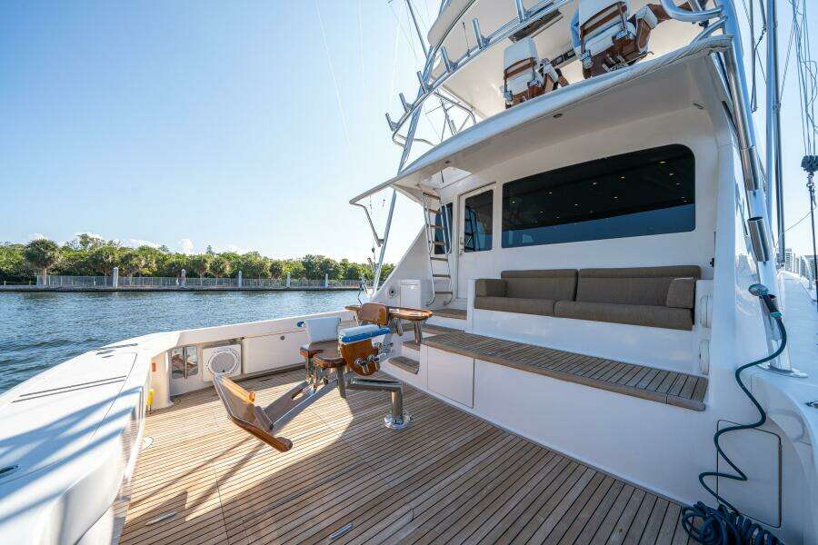 2006 Viking 68 Convertible