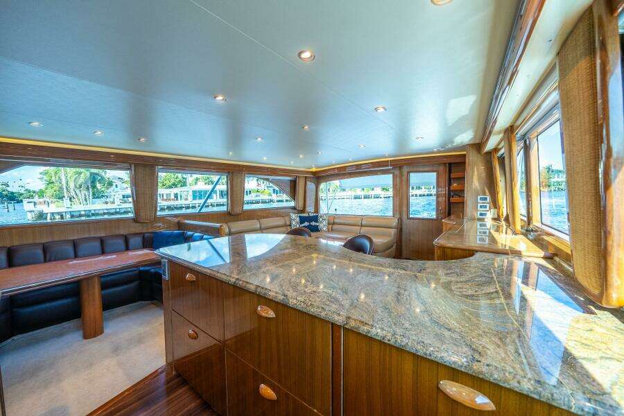 2006 Viking 68 Convertible