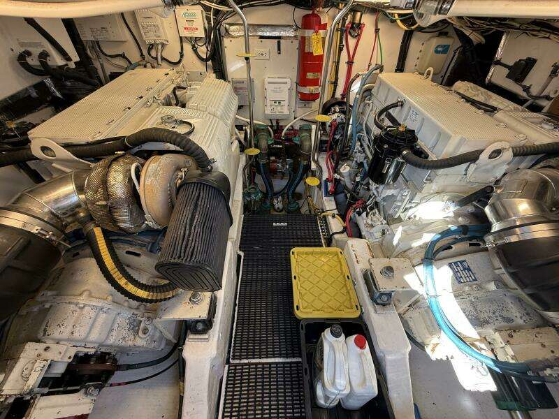 2004 Tiara Yachts 42 "Grande Gator" -